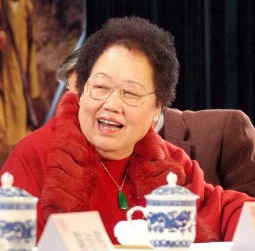 陈丽华前夫是谁？陈丽华发家史揭秘