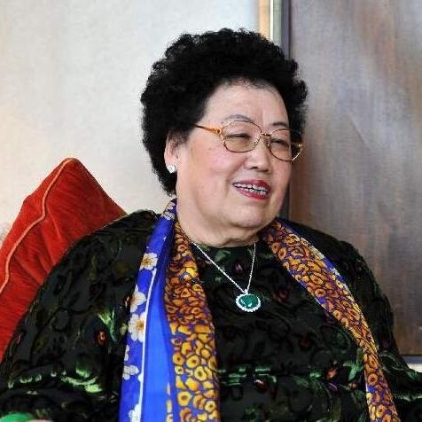 陈丽华前夫是谁?陈丽华发家史揭秘