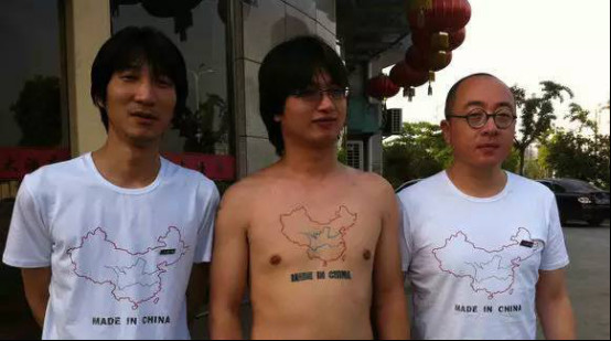 万晓利和李志有什么梗?万晓利织毛衣是什么梗