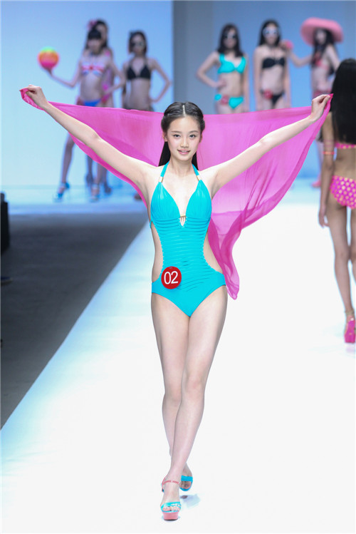 孙伊涵乘风破浪中车震剧照,孙伊涵真实身高多