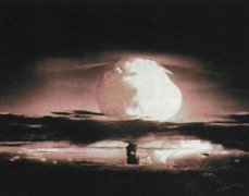 中子弹只杀人不伤物爆炸原理揭秘,中子弹现在哪些国家拥有?