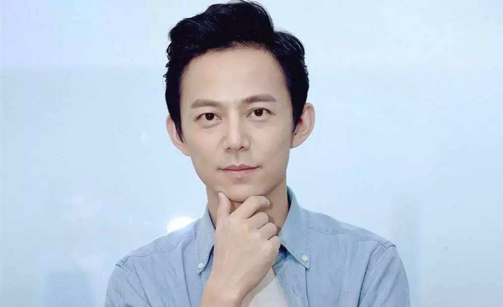 何炅救场最厉害的一次视频,何炅娱乐圈的江湖