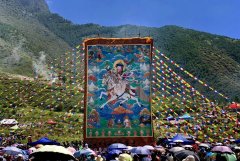 摩梭人是蒙古族后裔吗,摩梭人祖母屋生死门里有什么?