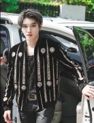 李泰容为什么叫破晓之光、绒绒,李泰容出道前事件是什么?