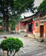 为什么宁挨十座坟不挨一座庙,坟前庙后是风水宝地真的假的?