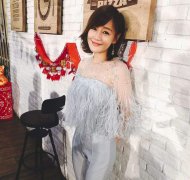 薛佳凝为什么叫哈妹,她的嘴是不是有点歪?