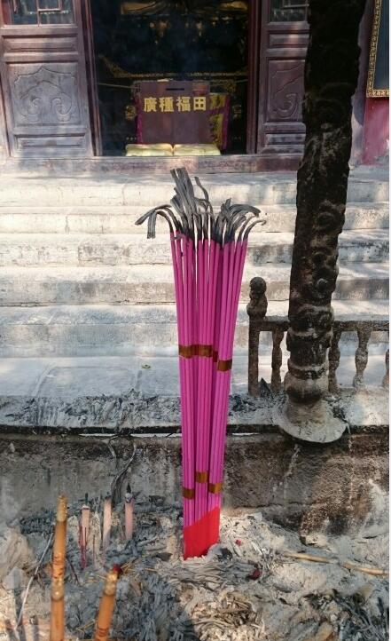 普通家用的礼佛香是多长的，礼佛的香讲究吗？(探索分享)