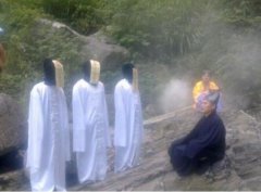 湘西赶尸有真实的图片吗,赶尸的原理其实是有人背着尸体?