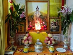 供水果要摆几个果盘,供的水果撤下时用上香吗?