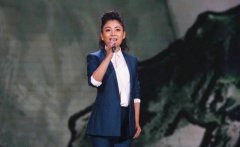 阿鲁阿卓为什么是黑皮肤,她现任老公是谁?