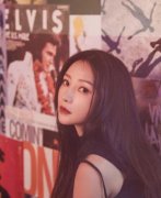 柳岩黄灿盛在一起了么,她为什么姓柳不跟父亲姓朱?