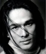 江口洋介年轻时照片和近照对比图,他在日本地位如何?