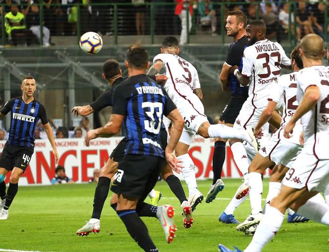�������ֱ���طŽ�����Ƶ(����vs���ȫ���ط�)