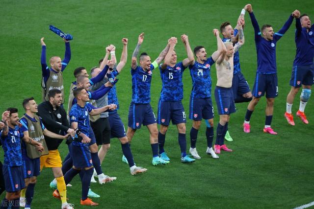 ŷ�ޱ�ֱ���������vs��ʿ�ӽ���(�������vs��ʿ����ʷ�ȷ�)