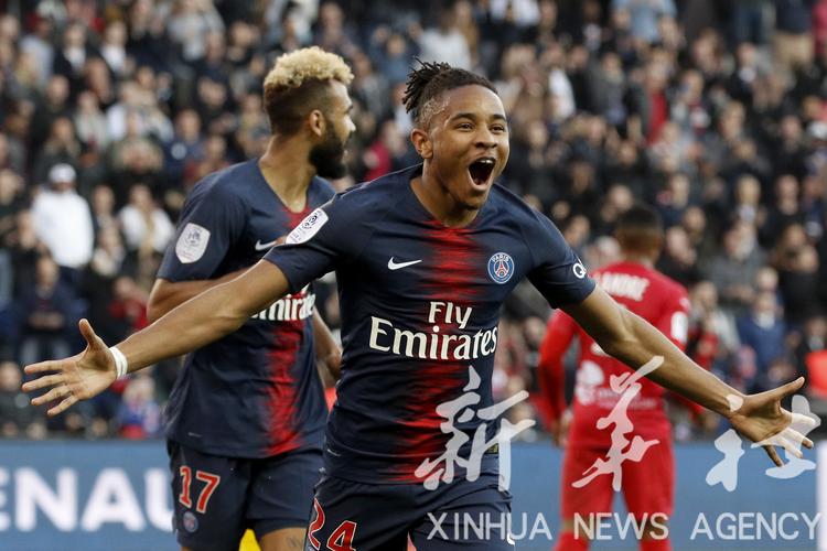 װʥնvs˹ֱ(ֱװʥնvs˹