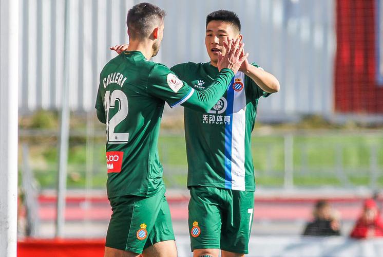 <strong>ֱ̨ۿ(߸ֱۿ)</strong>