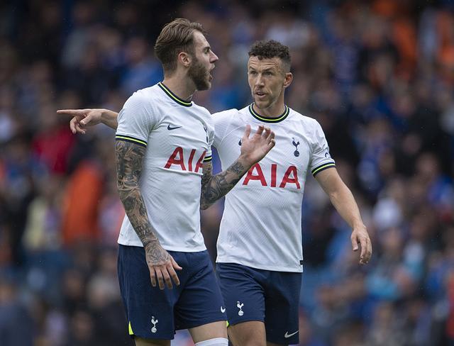 ӢֱɭȴƵ(Ӣɭvsȴ̲)