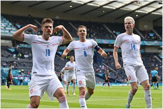 <strong>2020ŷޱֱ()</strong>