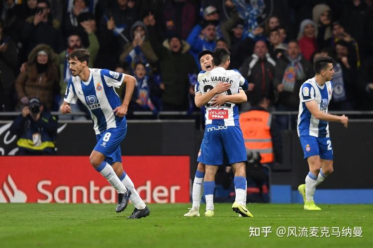 <strong>ֱ(ֱ)</strong>